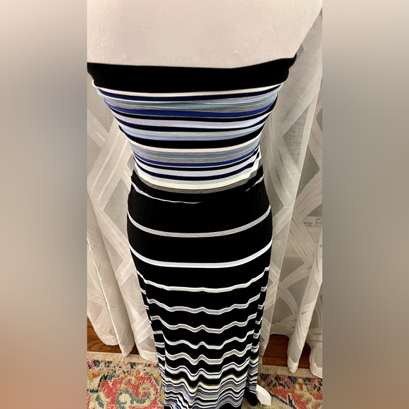 WHITE HOUSE BLACK MARKET Striped Blue & Black Dress - Picture 5 of 10